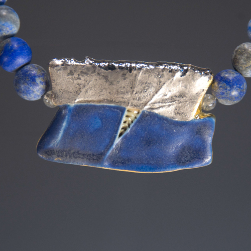 Reversible porcelain necklace with Lapis